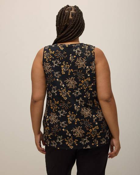 Sleeveless A-Line Knit Top with V-Opening