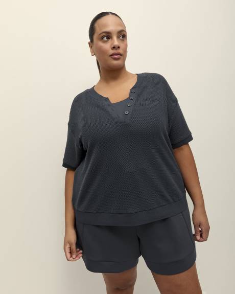 Pull en tricot gaufré crocheté avec encolure Henley ouverte - Active Zone