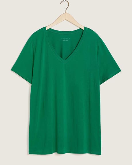 Boyfriend Fit V-Neck T-Shirt - In Every Story