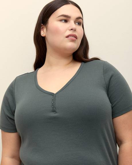 T-shirt avec boutons, coupe girlfriend - Essentiels PENN.