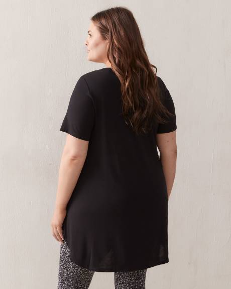 Modern Fit V-Neck Tunic - In Every Story