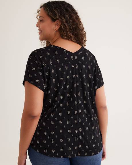 Curvy-Fit T-Shirt Extended-Sleeve - PENN. Essentials