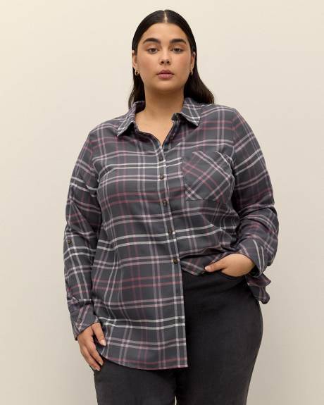 Plaid Flannel Buttoned Down Shirt with Rolled-Up Sleeves