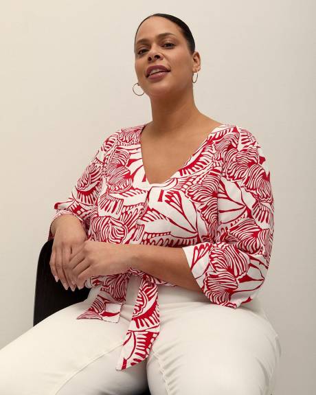 Blouse à encolure en V nouée à l'avant, tissu responsable