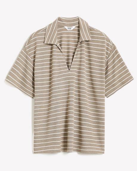 Polo rayé avec col en V