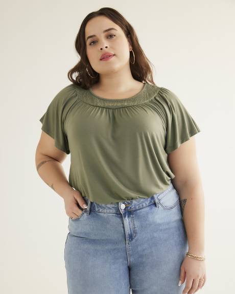 Haut long en tricot avec encolure à smocks, tissu responsable