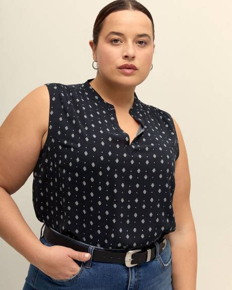 Responsible, Sleeveless Tunic Blouse