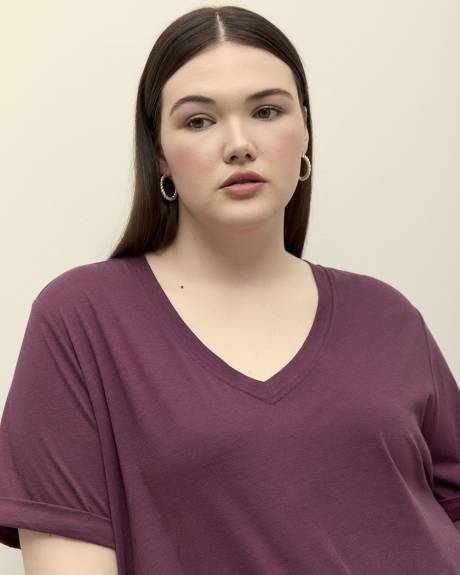 Responsible, Boyfriend-Fit V-Neck Tee - PENN. Essentials