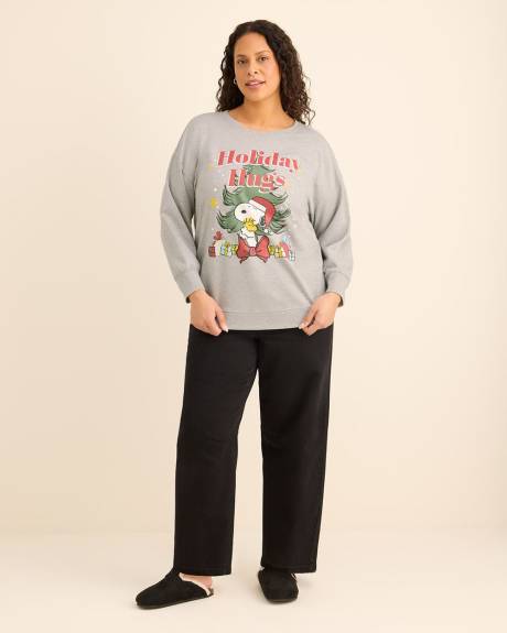 Pull gris à col rond avec imprimé de Snoopy des Fêtes