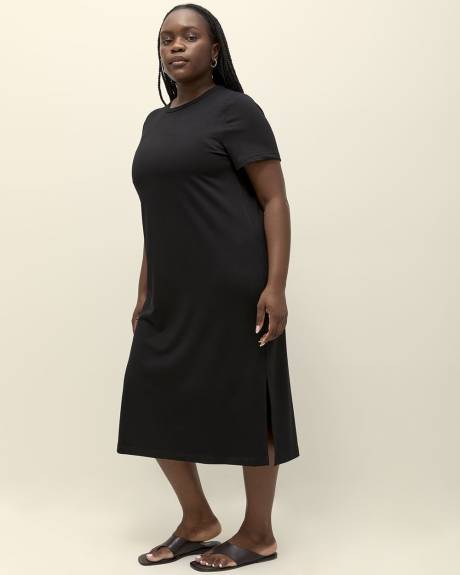 Black Crewneck Column Midi Dress