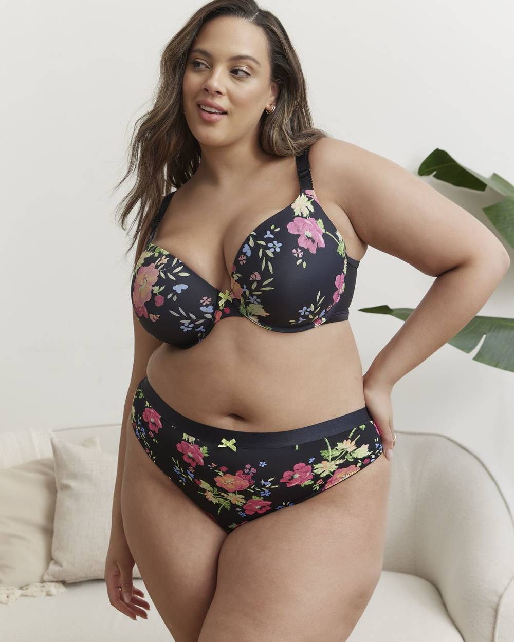 Culotte tanga fleurie avec arrière en mesh - Déesse Collection
