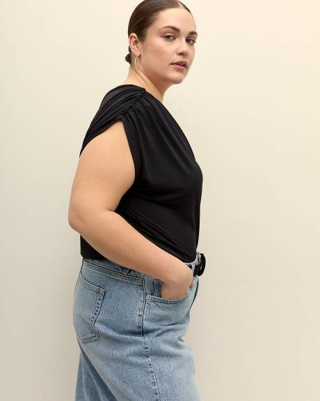 Asymmetrical Twisted Sleeve Top