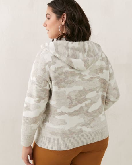 Petite, Hooded Camo Sweater With Zipper - In Every Story