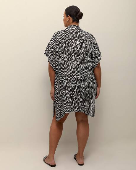 Zebra-Print Vacay Cover-Up Shirt - Raisins Curve