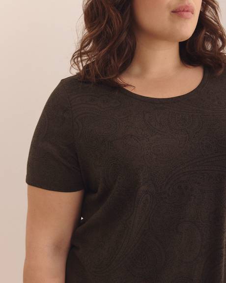 Curvy-Fit Short-Sleeve Tee - PENN. Essentials