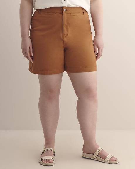 Short en coton, coupe galbée