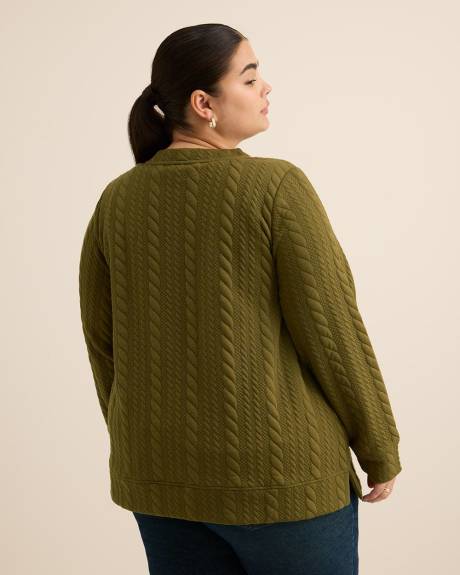 Long-Sleeve Cable Knit Buttoned Crewneck Top
