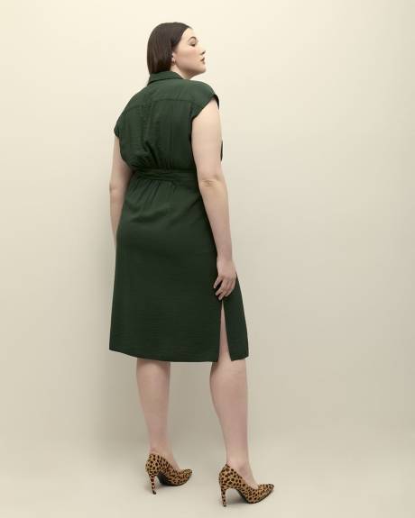 Robe boutonnée mi-longue foncée