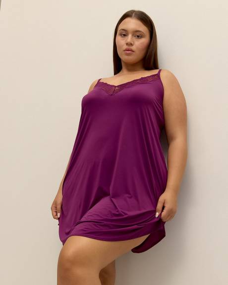 Nighty with Lace Inserts and Built-In Bra - Déesse Collection