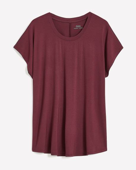 Modern-Fit Extended-Sleeve Tee - PENN. Essentials