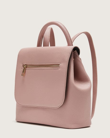 Back Pack With Flap Closure