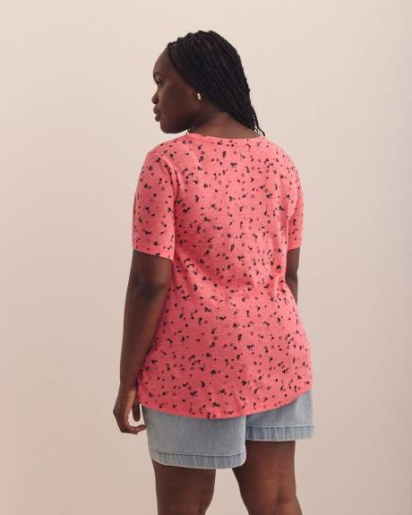 Printed Curvy-Fit Crewneck Tee - PENN. Essentials