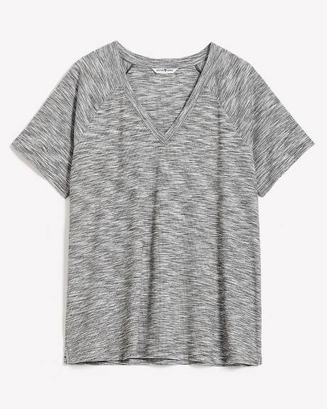 Ribbed V-Neck Short-Sleeve T-Shirt - Active Zone