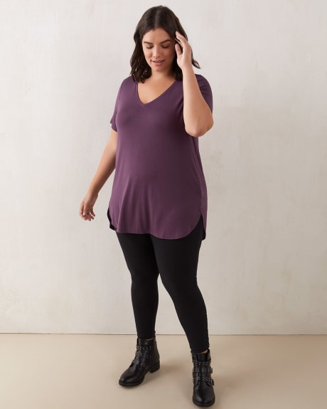 Modern Fit V-Neck Tunic - In Every Story