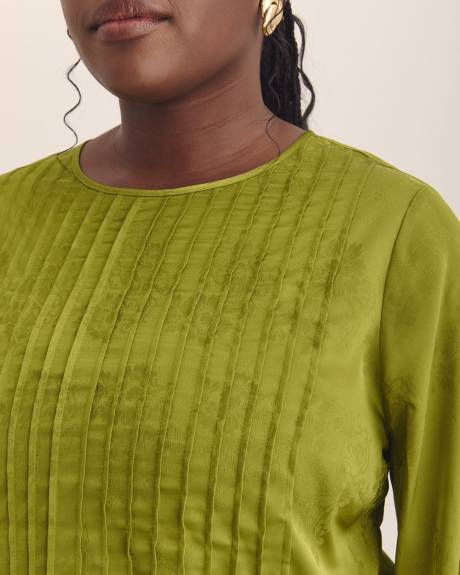 Blouse verte plissée à manches longues