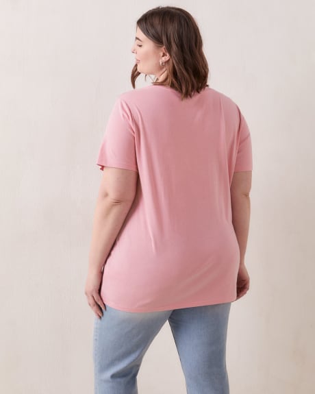 Boyfriend Fit Scoop Neck T-Shirt - In Every Story