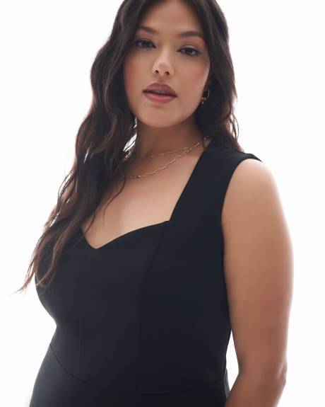 Robe mi-longue cintrée et évasée noire sans manches - Addition Elle