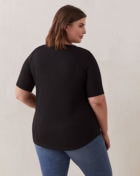 Elbow-Sleeve Long V-Neck Top - In Every Story