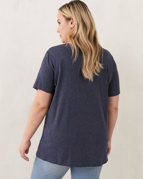 Boyfriend Fit V-Neck T-Shirt - In Every Story