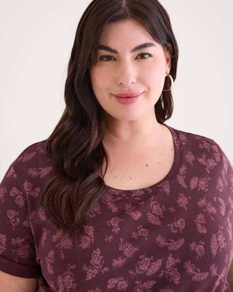 Boyfriend Fit Scoop-Neck Loose T-Shirt - PENN. Essentials