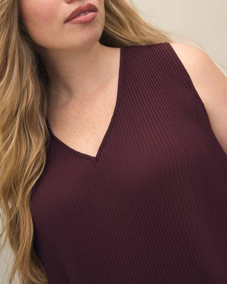 Responsible, Sleeveless A-Line Pleated Blouse