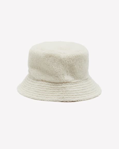 Chapeau blanc réversible en sherpa