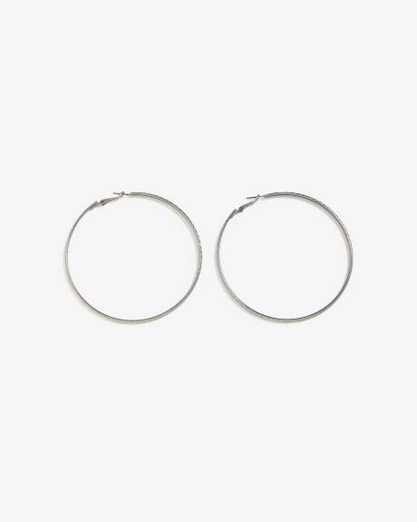 Grandes boucles d'oreilles anneaux argentées