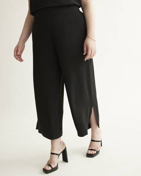Black Cropped Pull-On Wide-Leg Pant