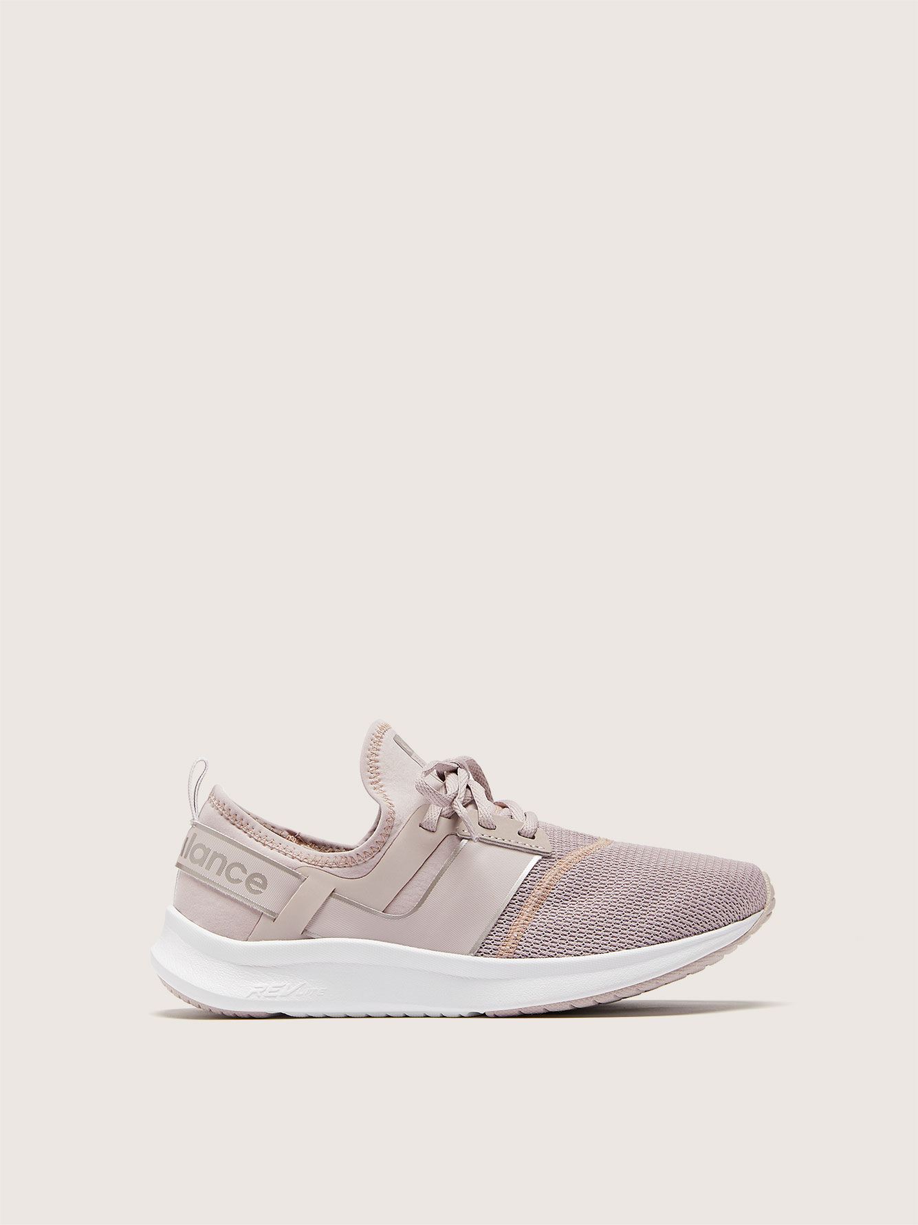 new balance wide width womens sneakers