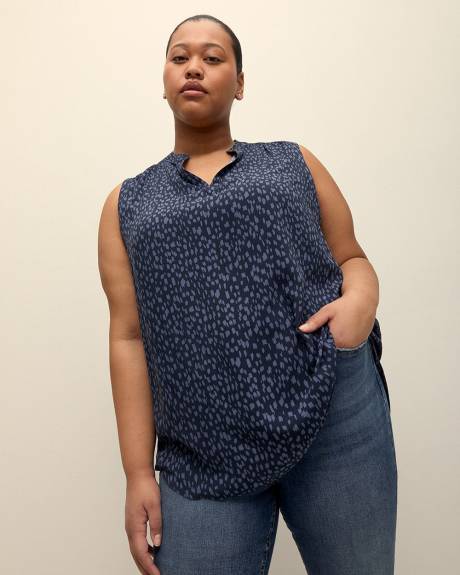 Responsible, Sleeveless Tunic Blouse