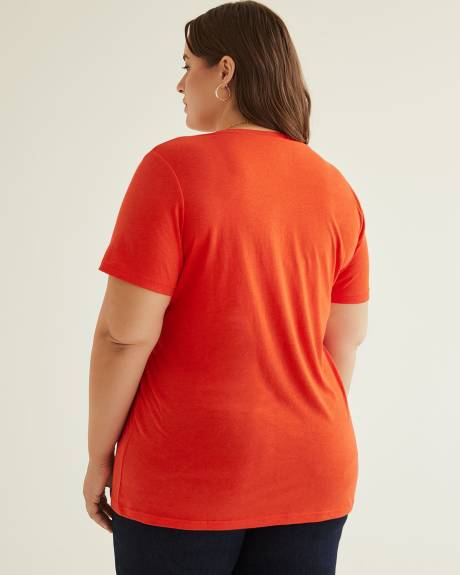 Boyfriend-Fit Short-Sleeve V-Neck Tee - PENN. Essentials
