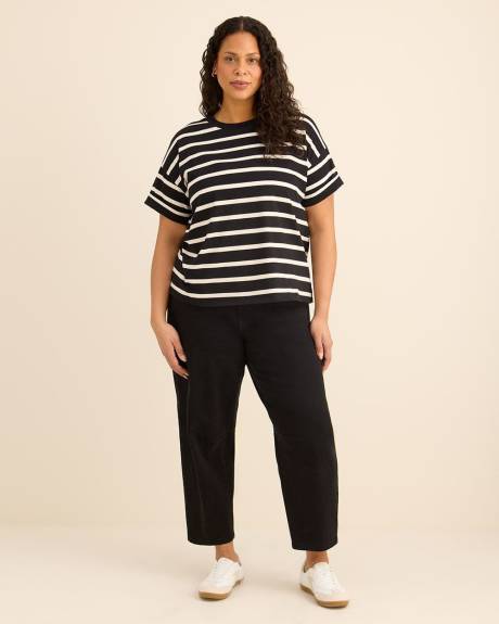 T-shirt carr&eacute;e &agrave; manches courtes et col rond - Essentiels PENN.