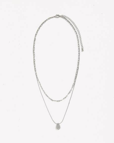 Collier court à deux chaînes avec mini pendentif en forme de goutte