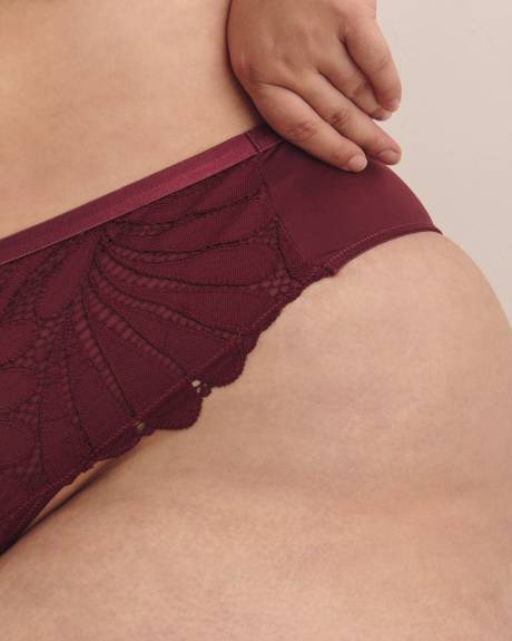 Lace and Mesh Thong - Déesse Collection