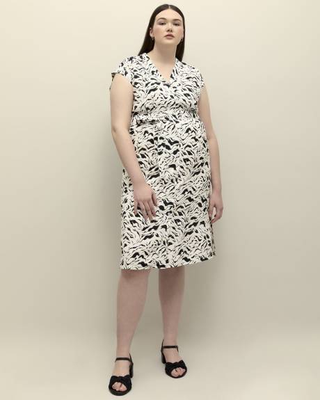 Robe boutonnée mi-longue à motif zébré