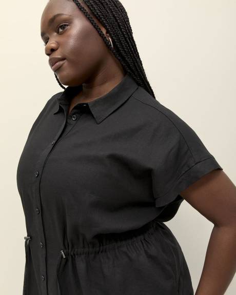 Blouse en mélange de lin à manches courtes et taille cintrée