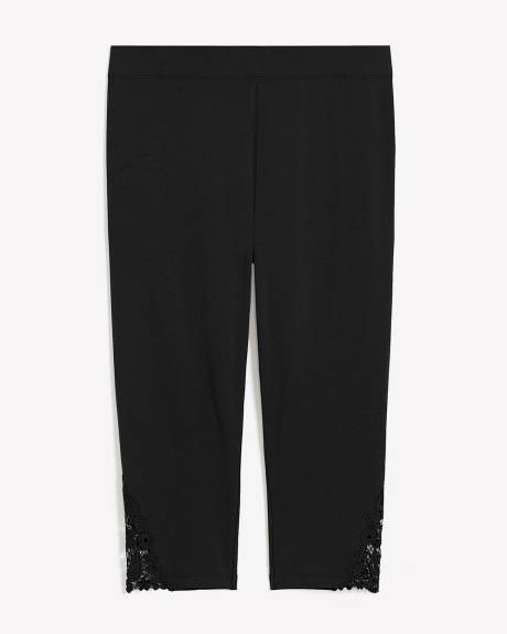 Fashion Capri Legging with Crochet Hem - PENN. Essentials