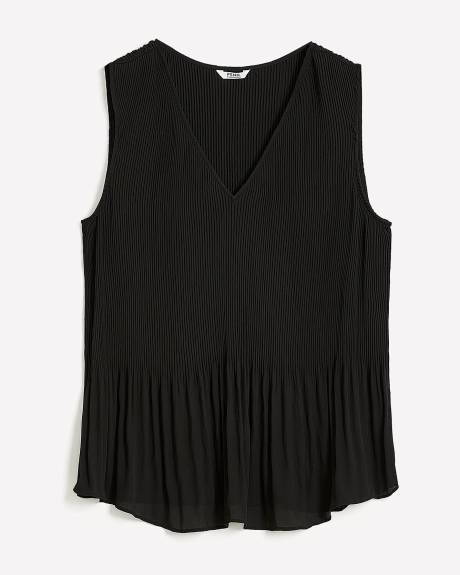 Responsible, Sleeveless A-Line Pleated Blouse