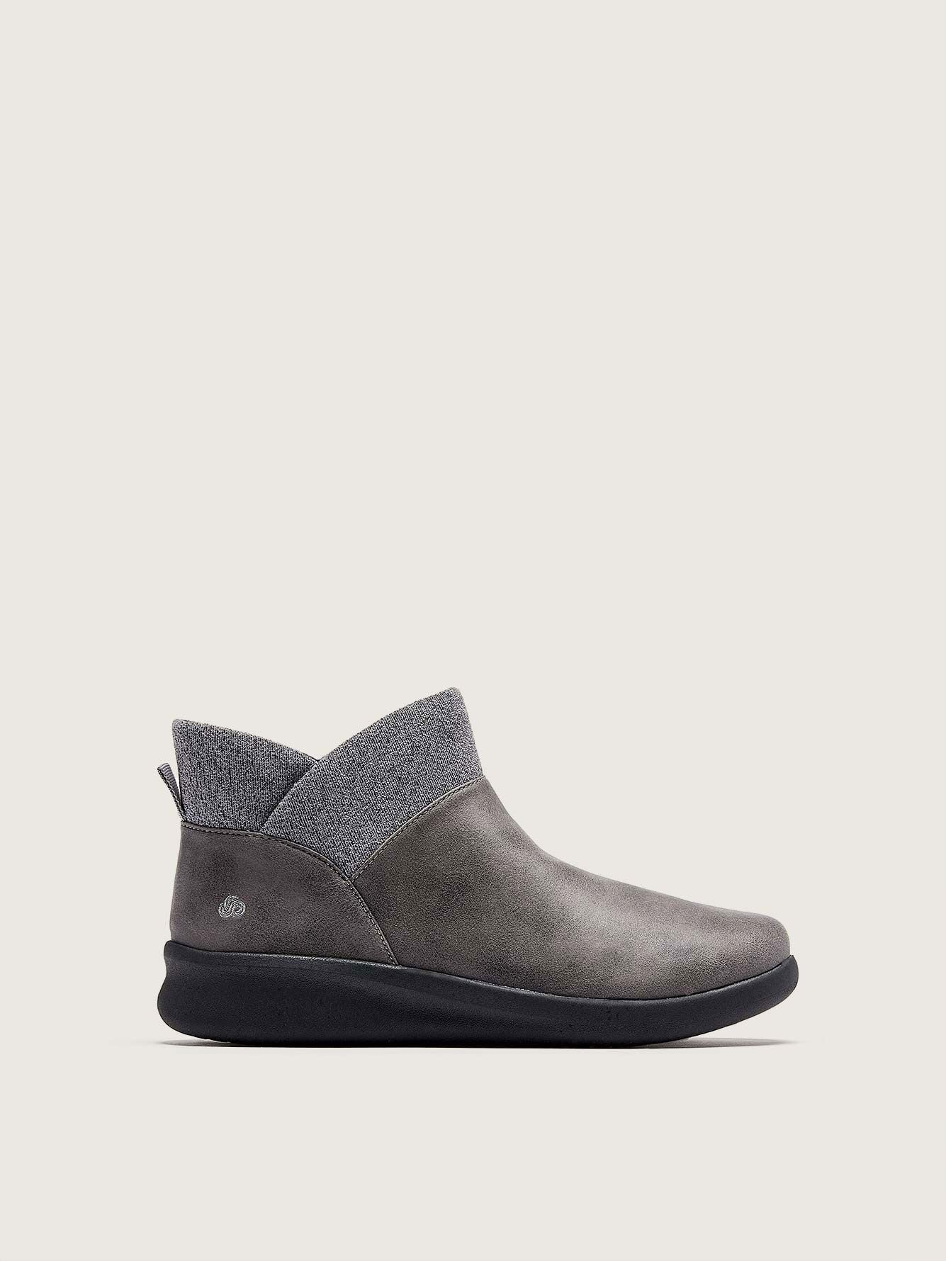 clarks pieds larges