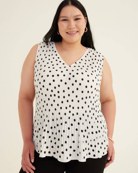 Responsible, Sleeveless A-Line Pleated Blouse